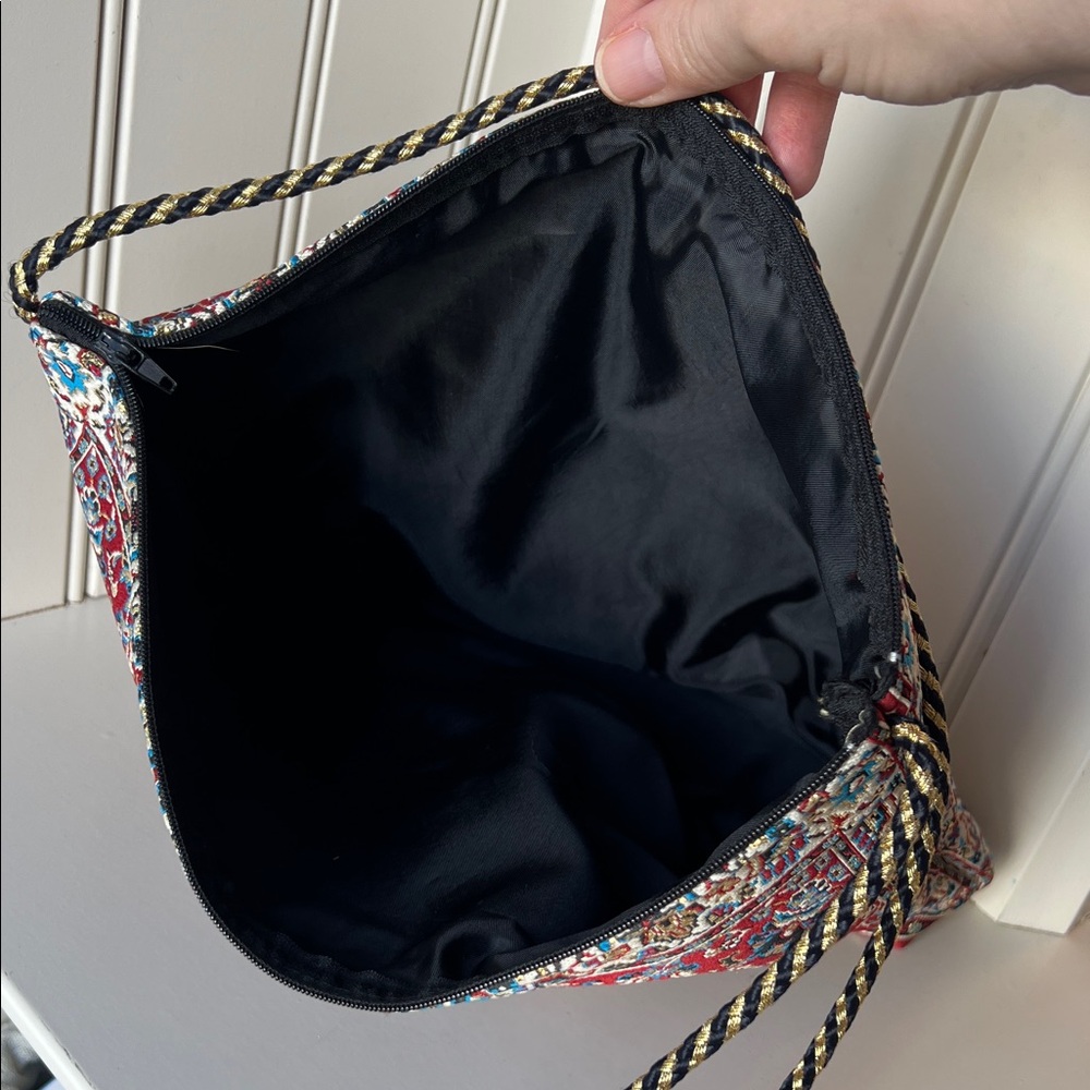 Handmade Persian-style Textured Red Gold Cross Body/Shoulder Bag with Rope Strap - Picture 7 of 11